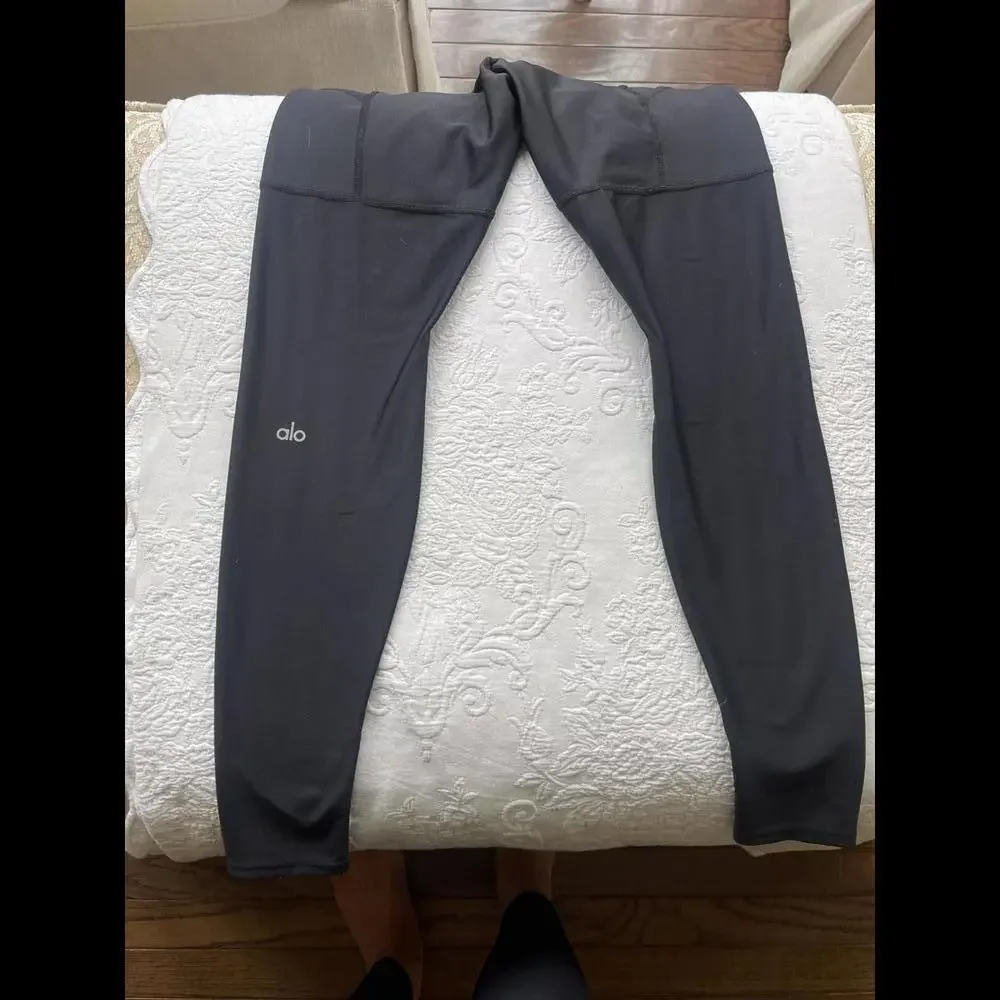 Alo yoga leggings size small